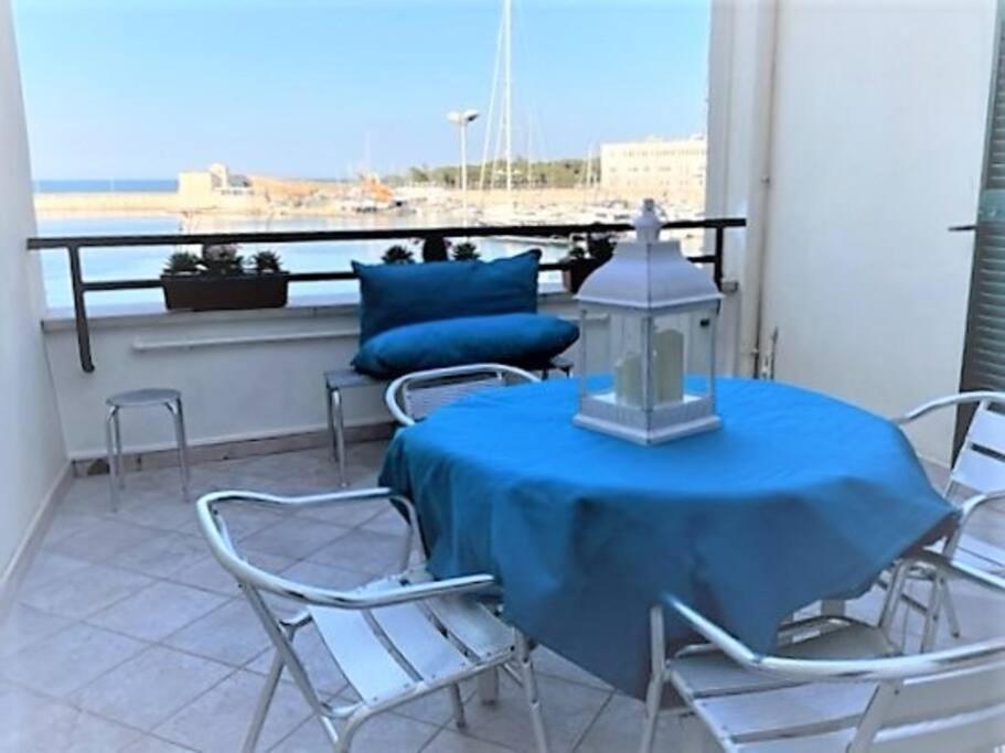 Emozioni Dal Porto Apartment Trani Luaran gambar