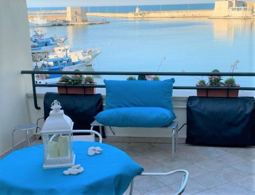 Emozioni Dal Porto Apartment Trani Luaran gambar