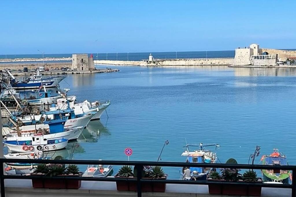 Emozioni Dal Porto Apartment Trani Luaran gambar