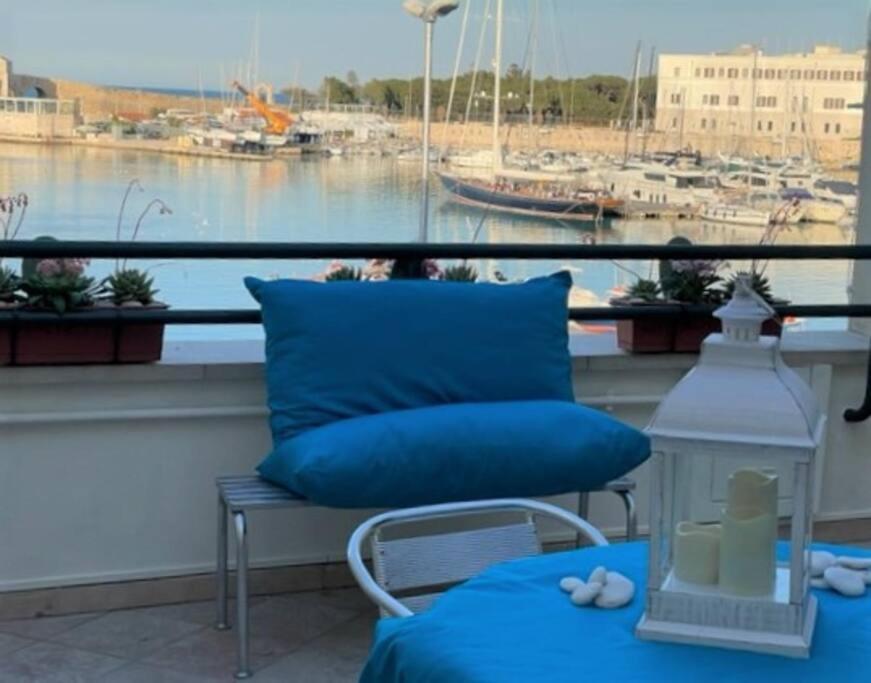 Emozioni Dal Porto Apartment Trani Luaran gambar